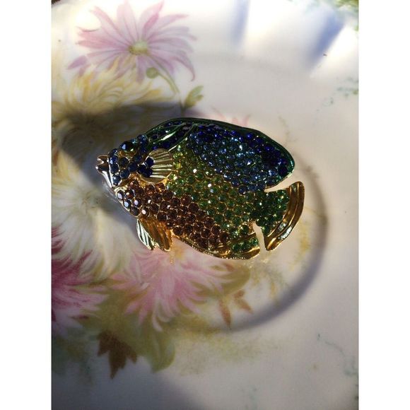 NWT Rhinestone Fish Brooch Pin 2” Gold Multi Color Rhinestone Fish - Picture 13 of 16